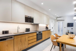 Clio Apartment Plaka